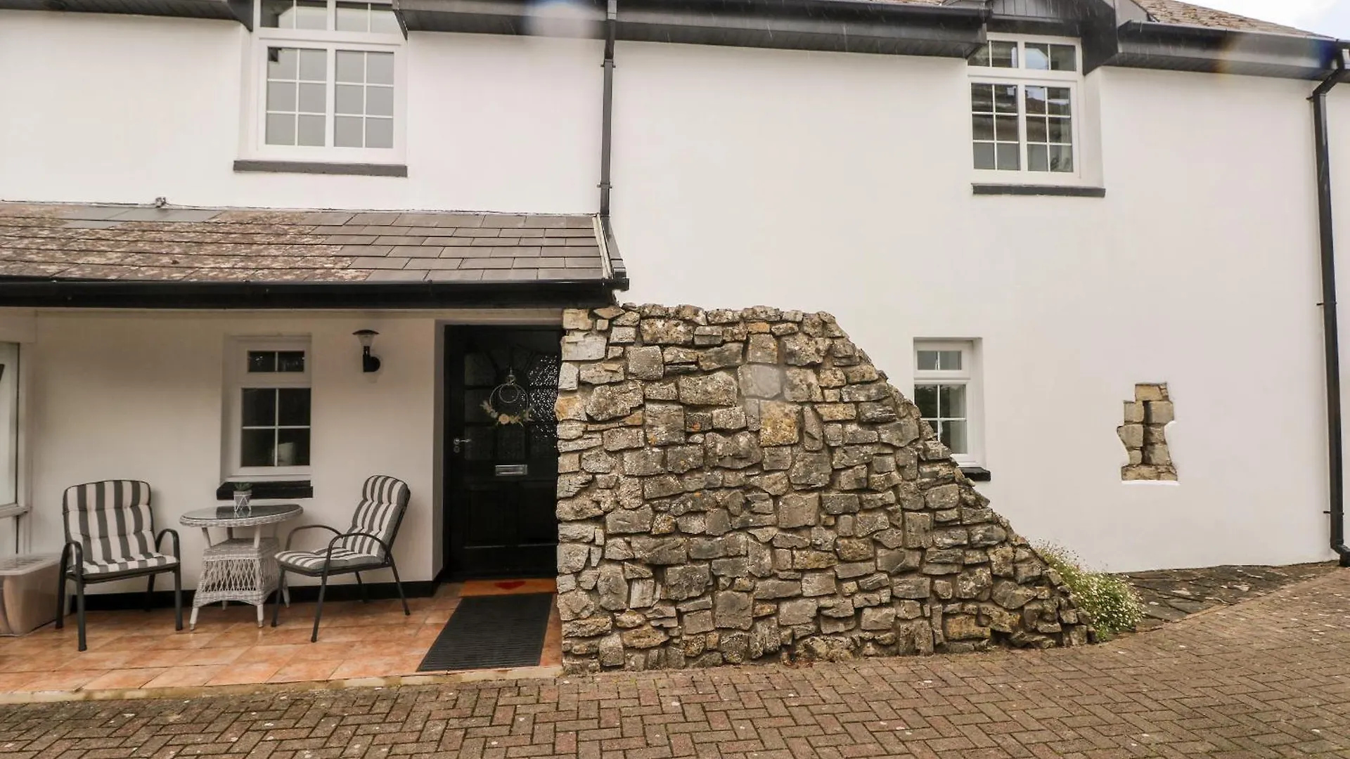The Stables Villa Flemingston 0*,  United Kingdom